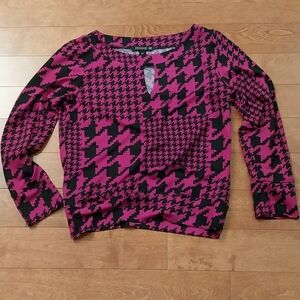 Vibrant Pink and Black Houndstooth Sweater